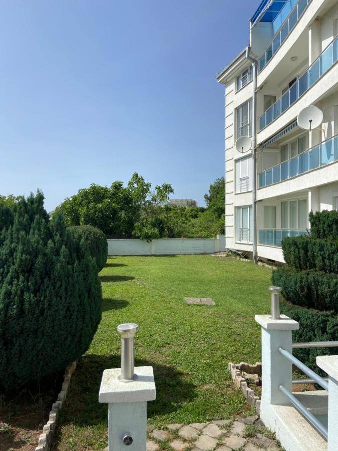 Aqua Blue Apartment Pestani Ngoại thất bức ảnh