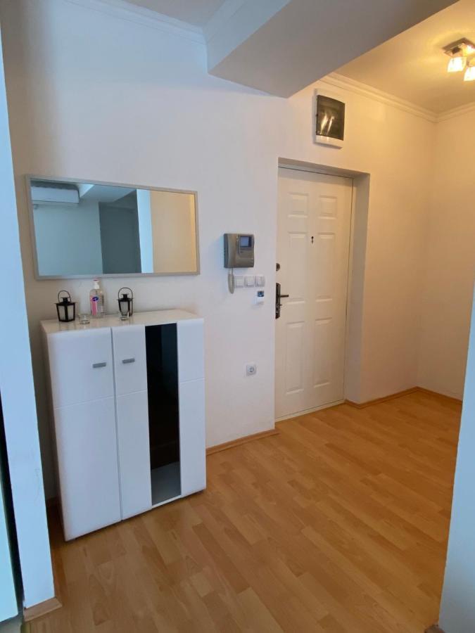 Aqua Blue Apartment Pestani Ngoại thất bức ảnh